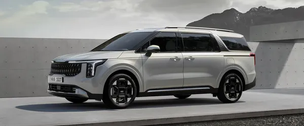Kia Carnival front exterior overview for owner manual reference